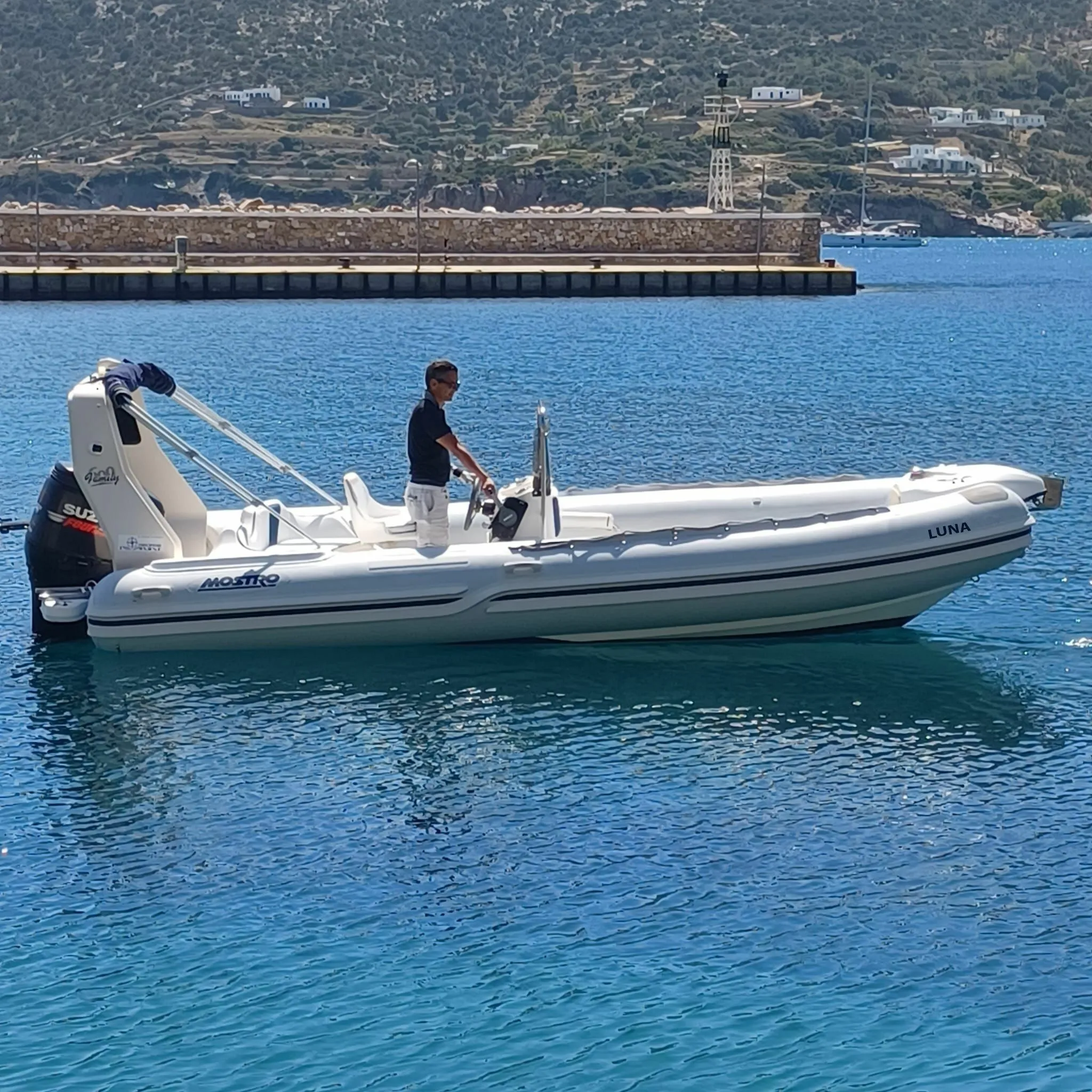6.2m Sifnos Motor Boat Mostro 600 Family Hire