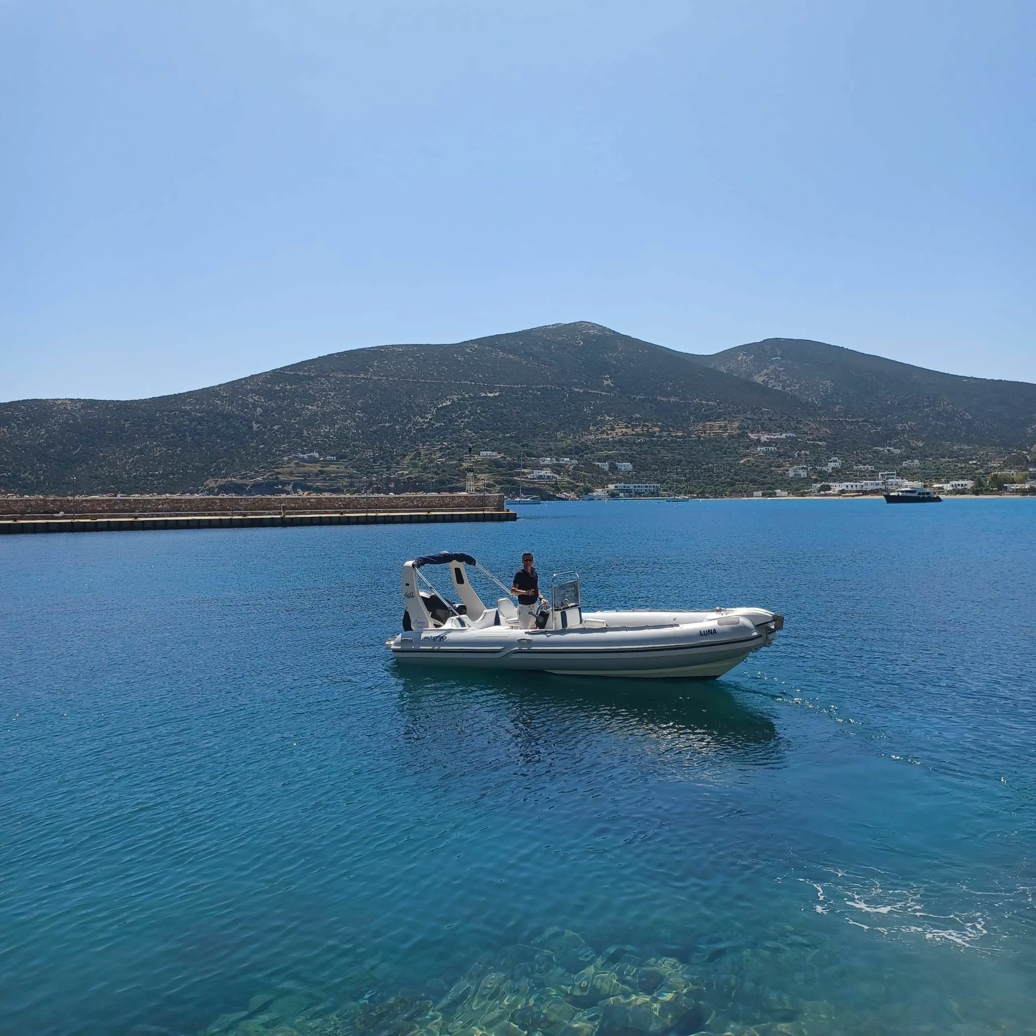 6.2m Sifnos Motor Boat Mostro 600 Family Hire
