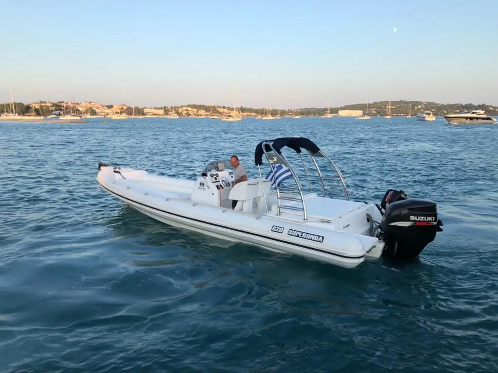 8.3m Porto Heli Motomarine Superonda Motor Boat Hire