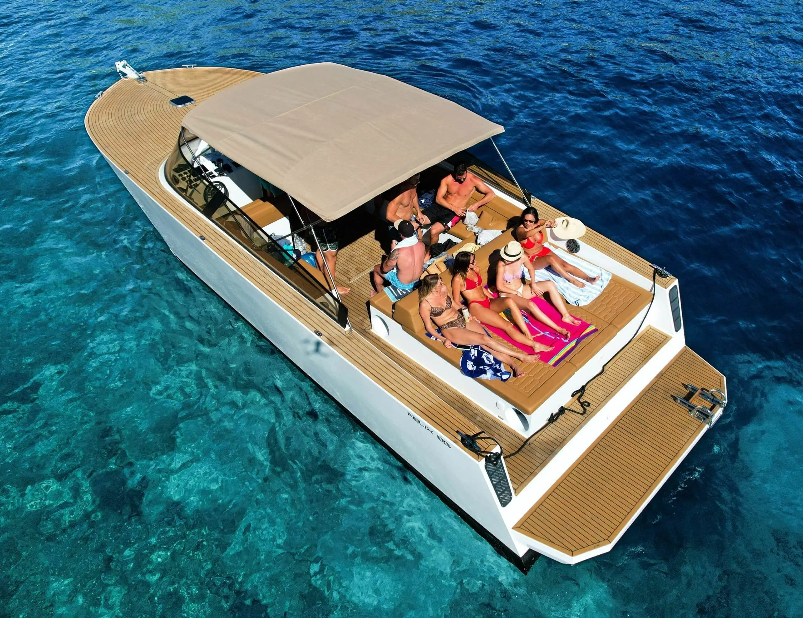 Felix 40 Charter Boat