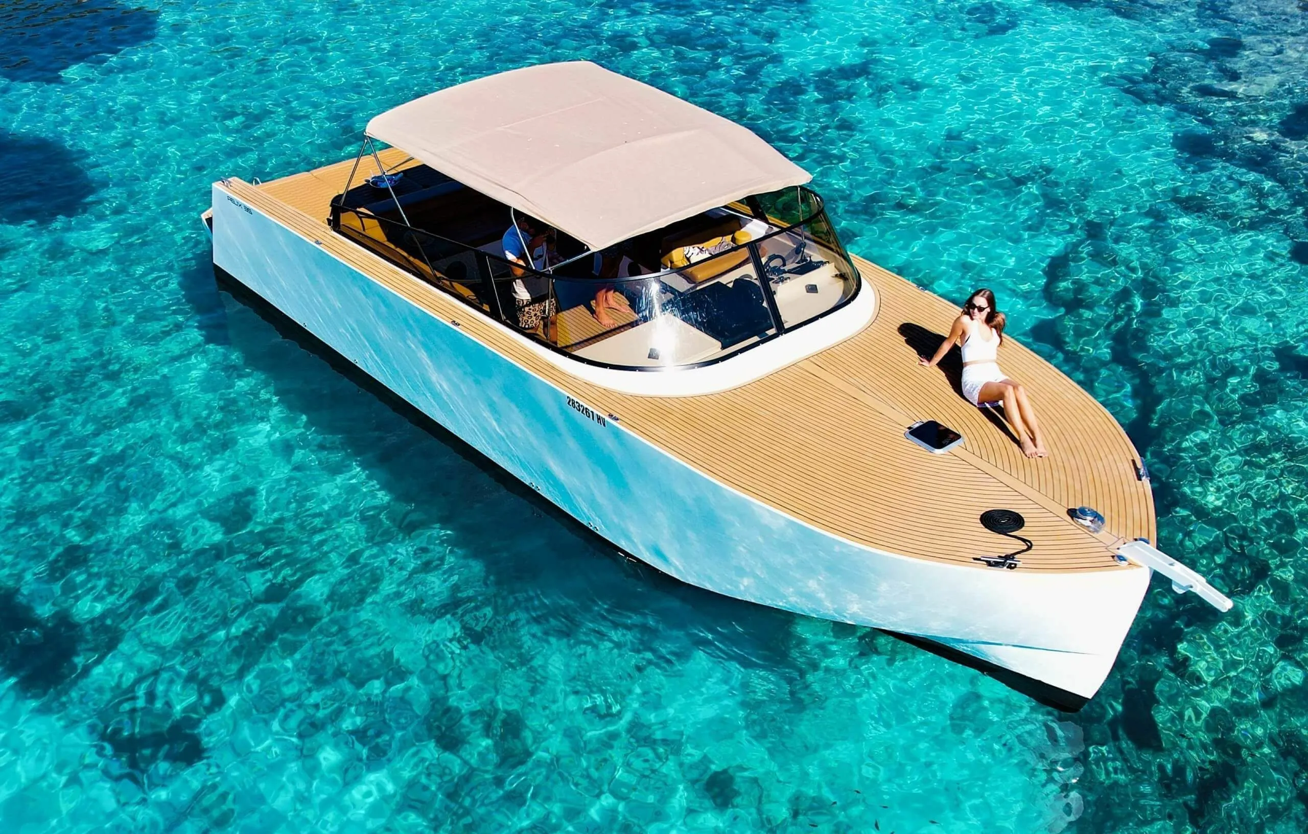 12m Hvar Boat Hire