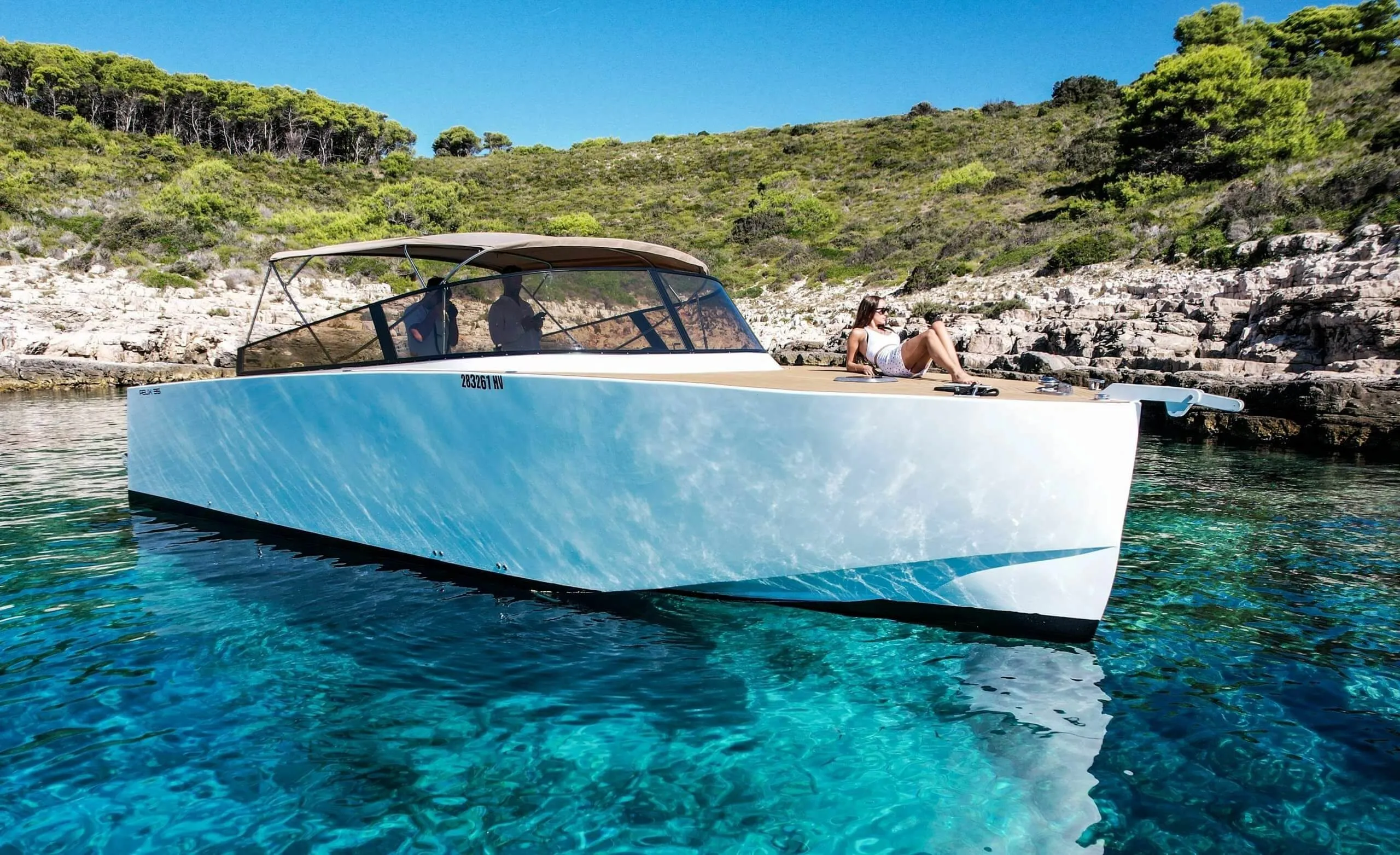 12m Hvar Boat Hire