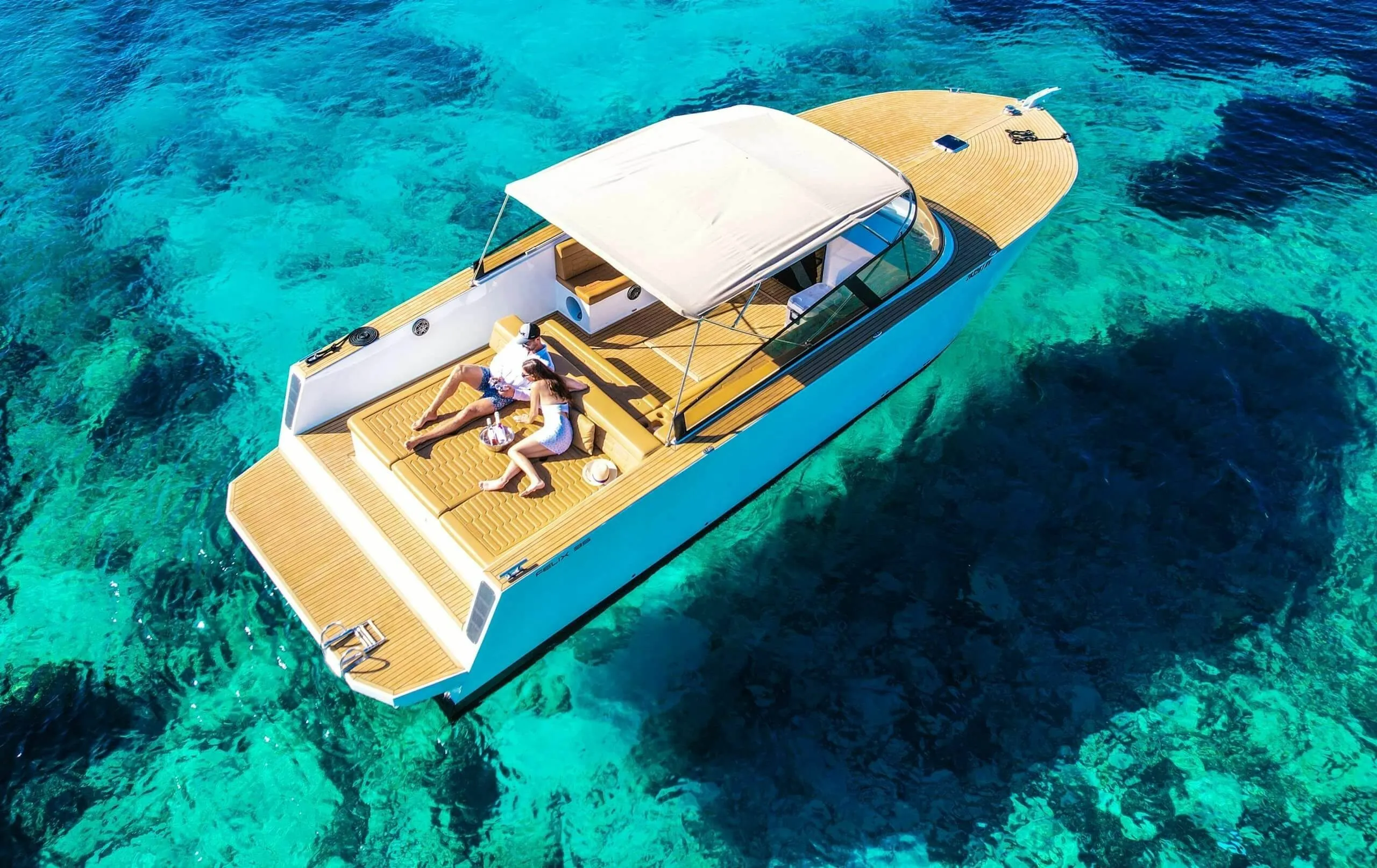 12m Hvar Boat Hire