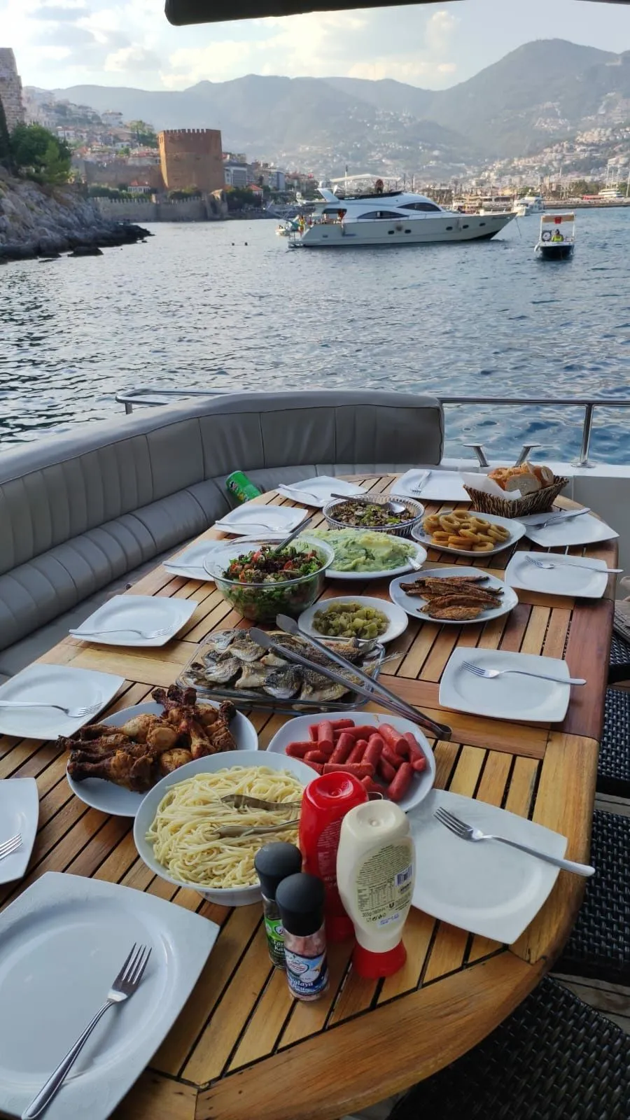 Rent a 16m Boat in Alanya