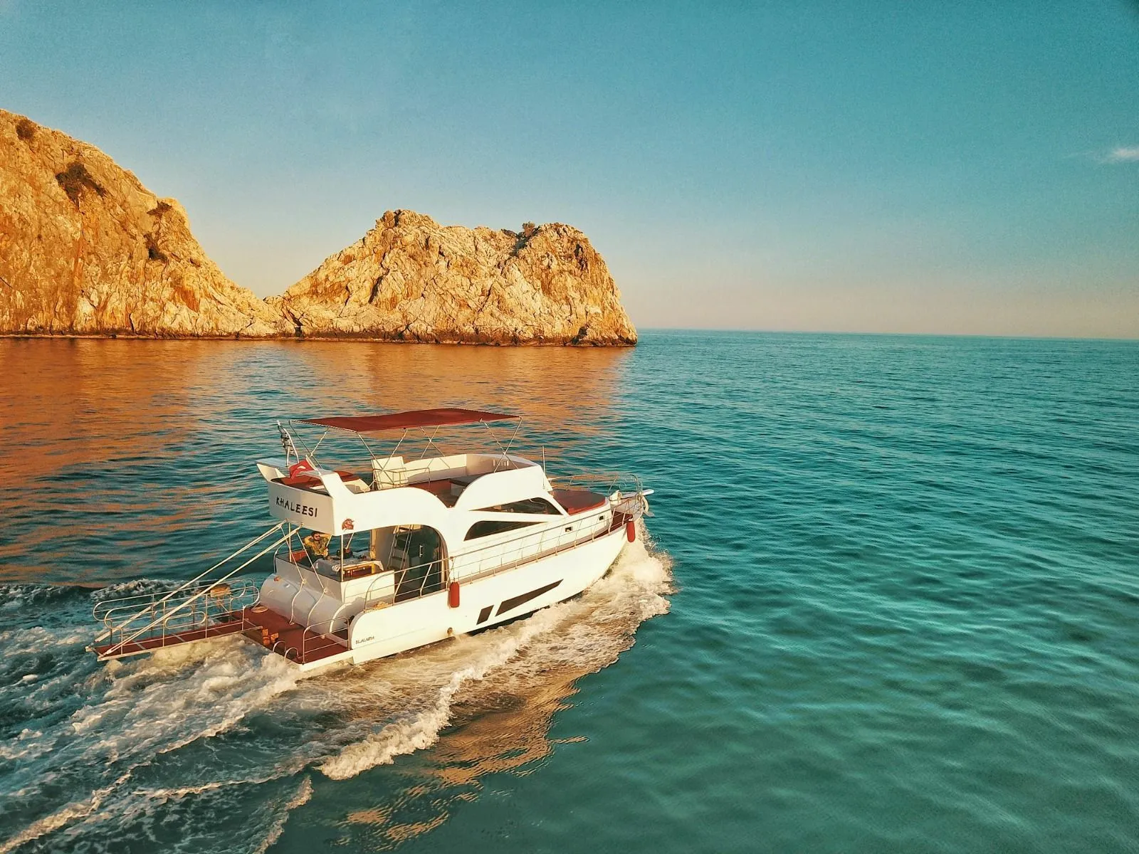 Rent a 13.5m Boat in Alanya