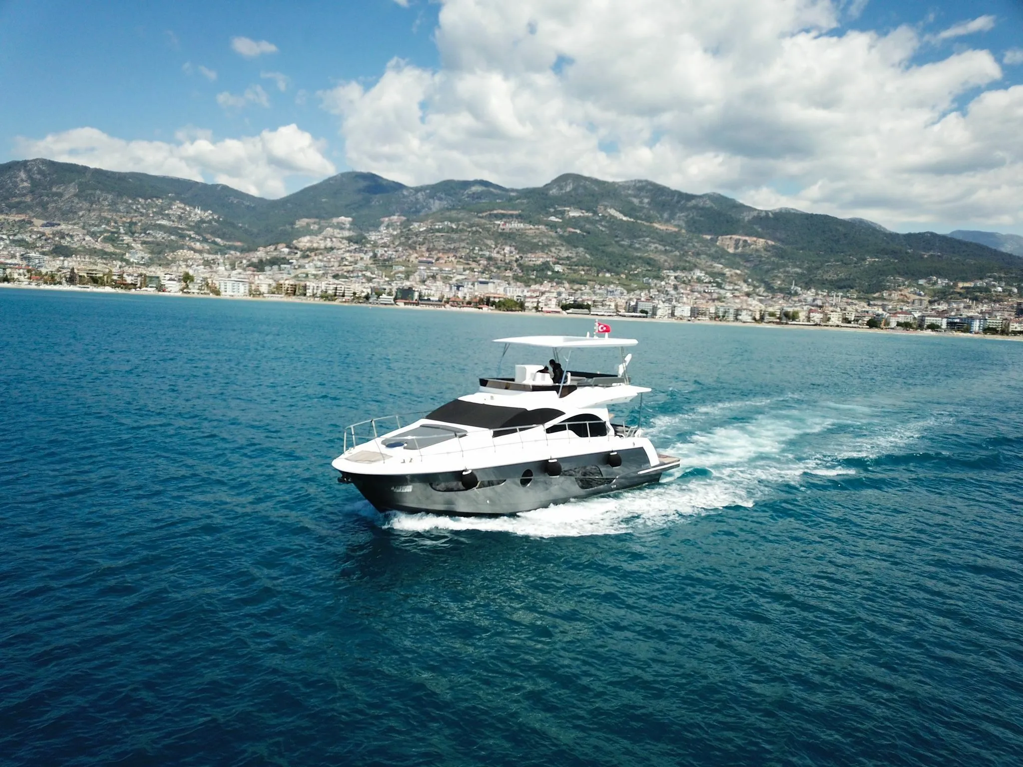 Khaleesi Deluxe Mietboot - 5