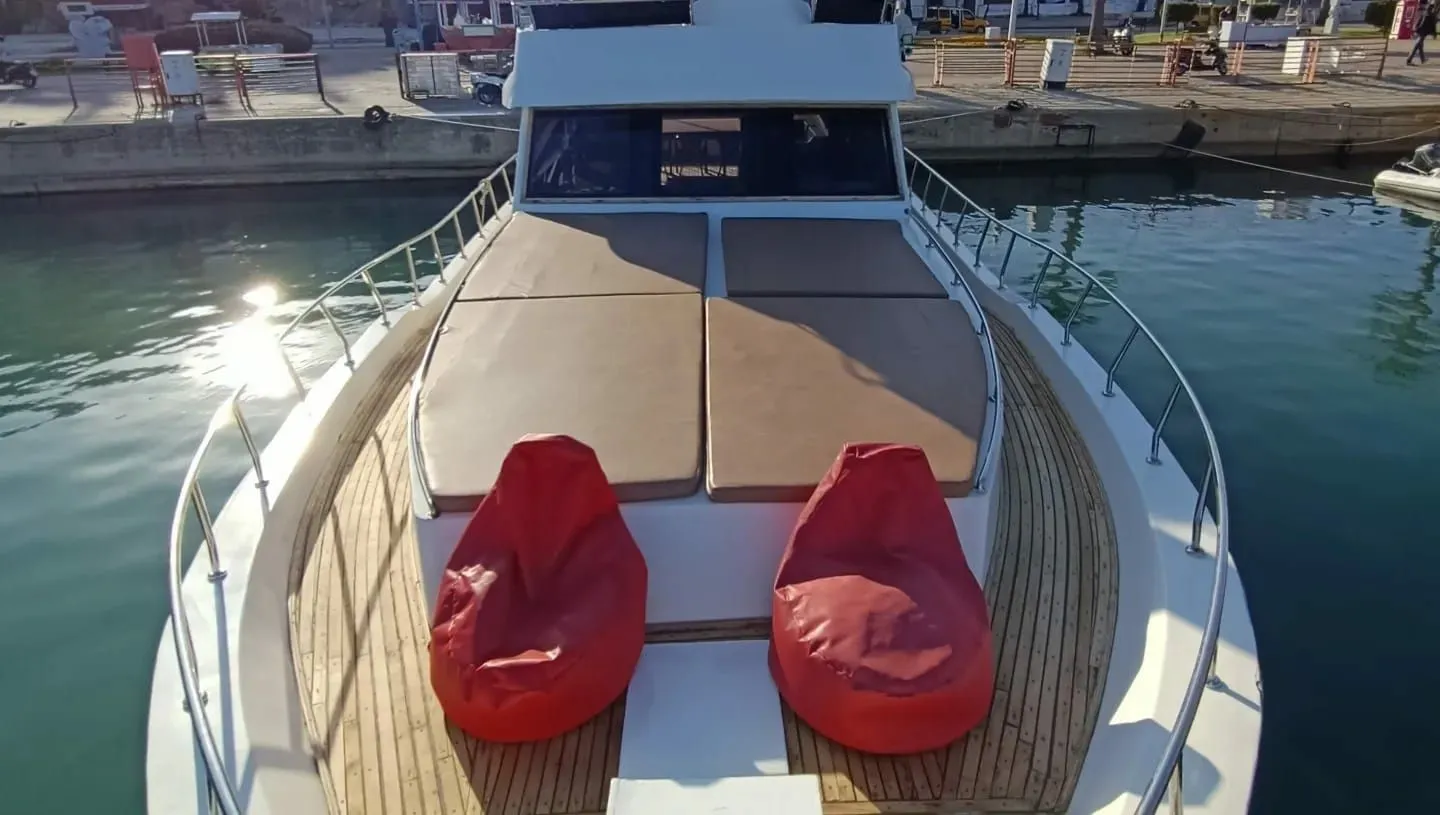 Queen VIP Charter Boat