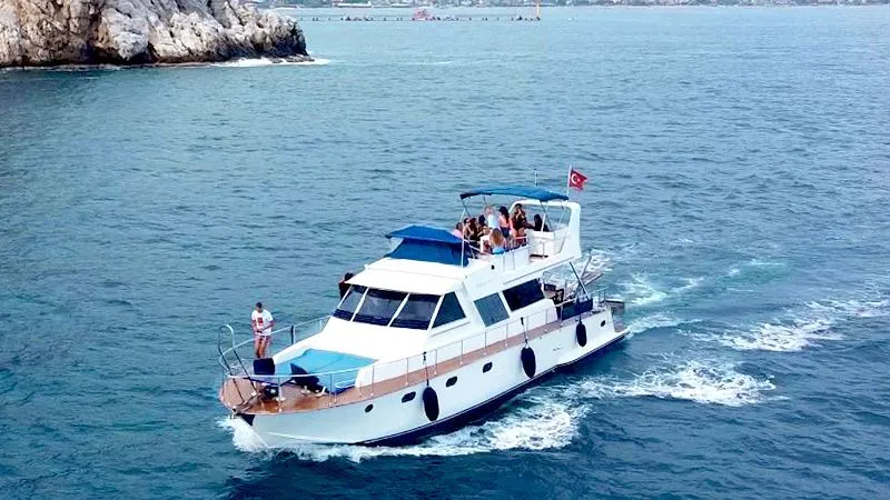 Rent a 19m Motor Yacht in Alanya