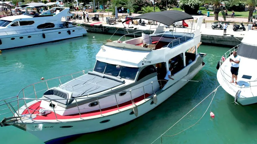 Charter a 15m Motor Yacht in Alanya