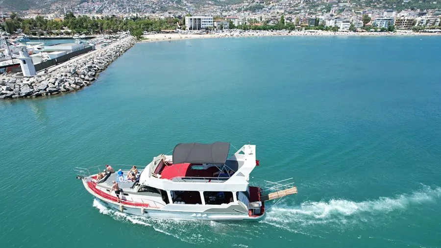 Tanyeli Charter Boat