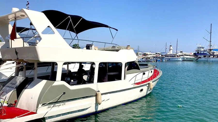 Tanyeli Charter Boat