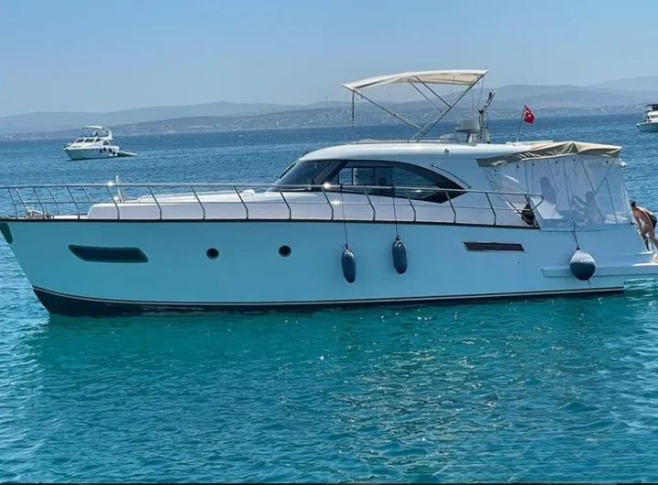 Rent a 13m Boat in Cesme