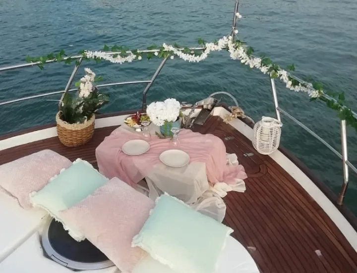 Rent a 13m Boat in Cesme