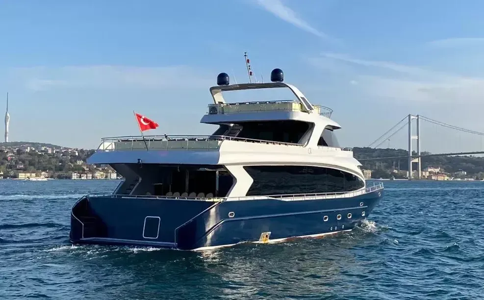 AyYildiz Charter Boat