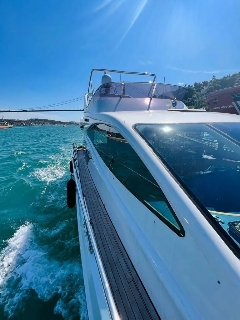 18m Istanbul Boat Hire