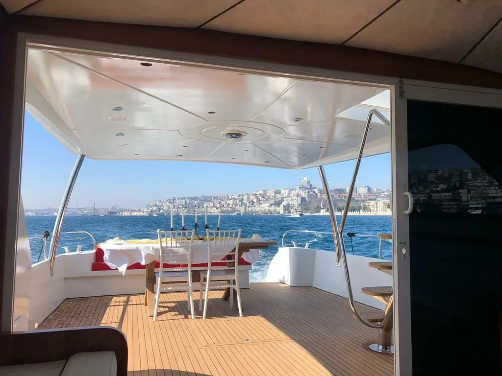 Charter a 16.5m Motor Yacht in Istanbul