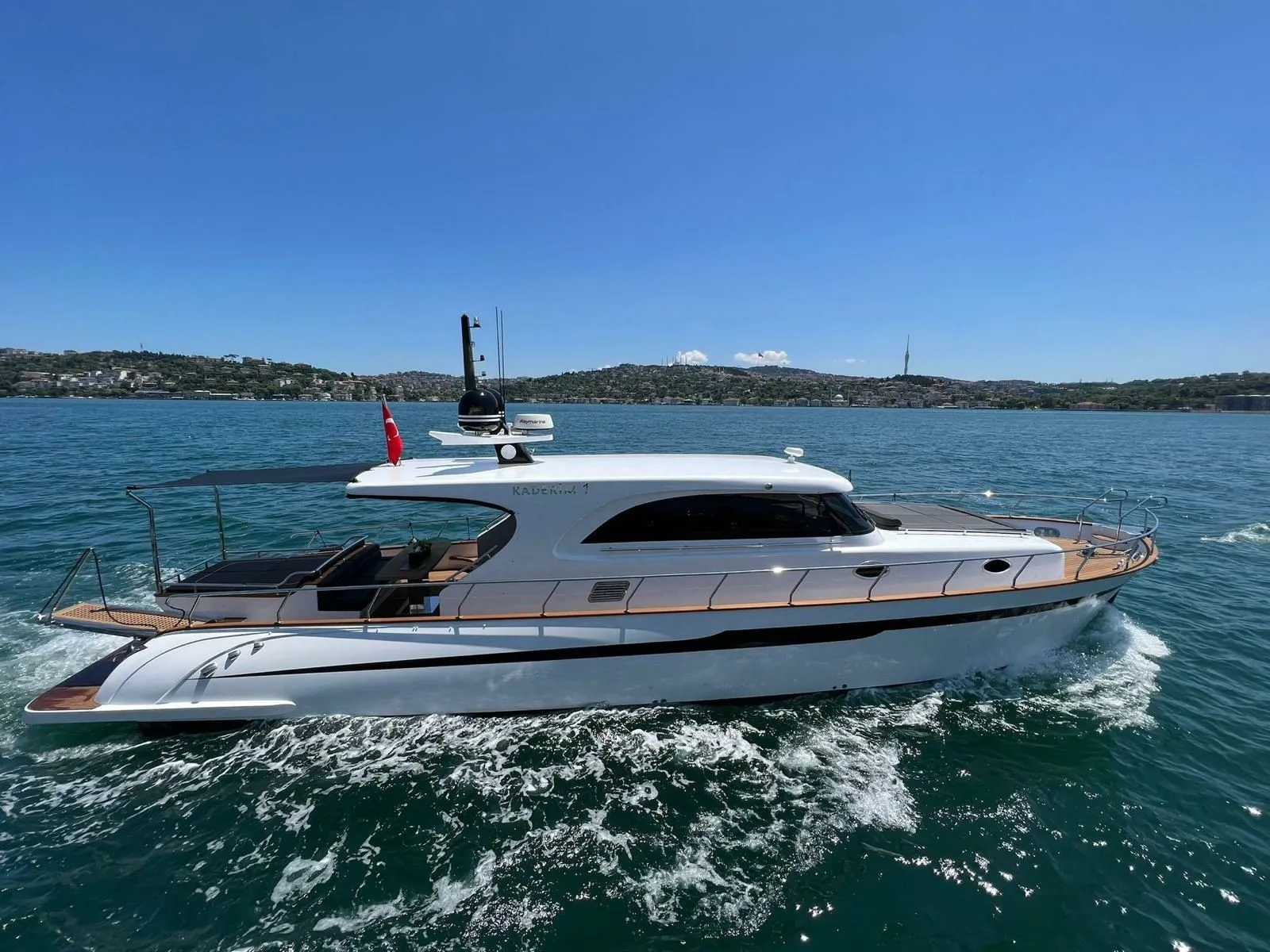 15m Istanbul Boat Hire