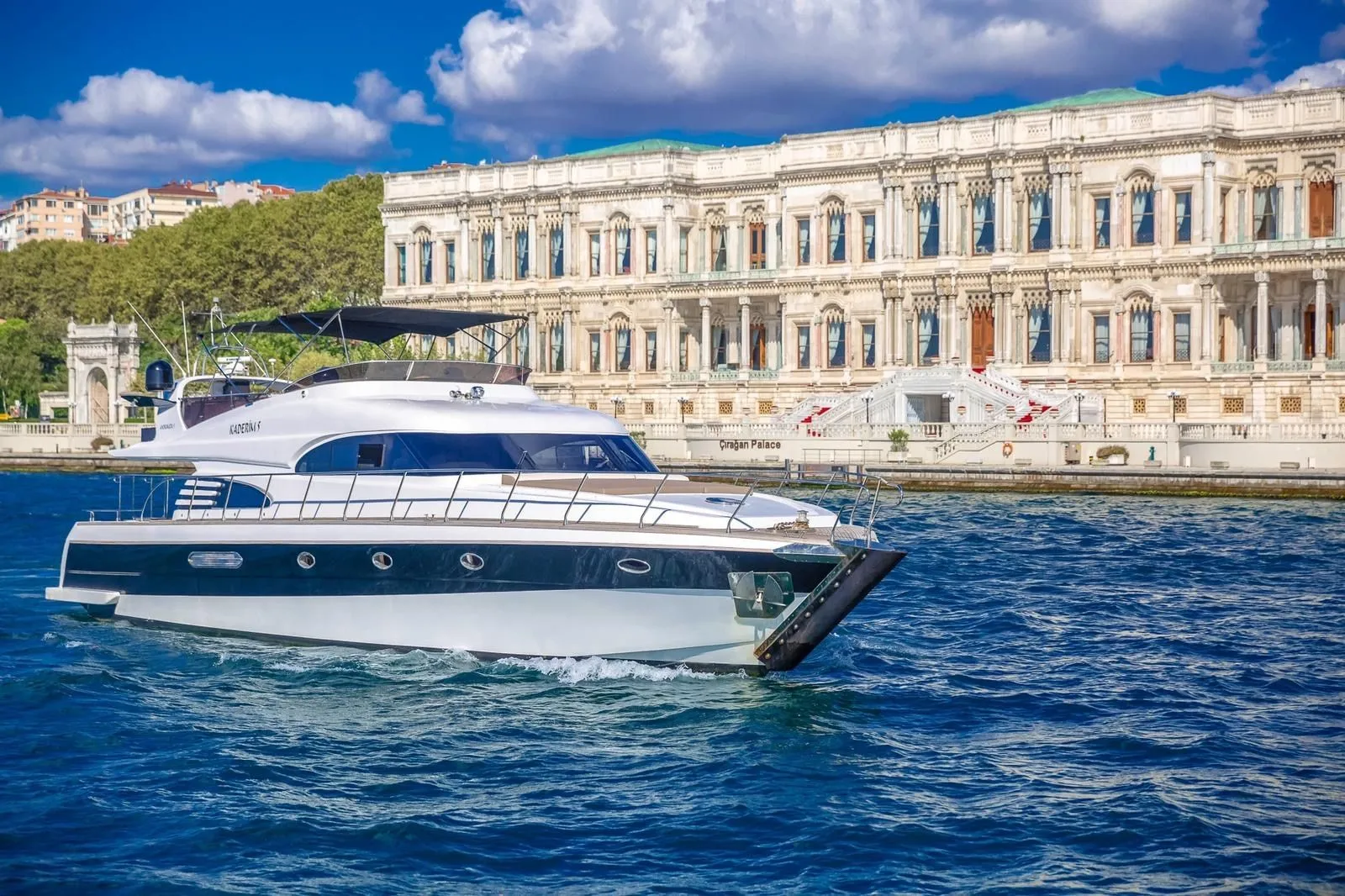 Charter a 21m Boat in Istanbul