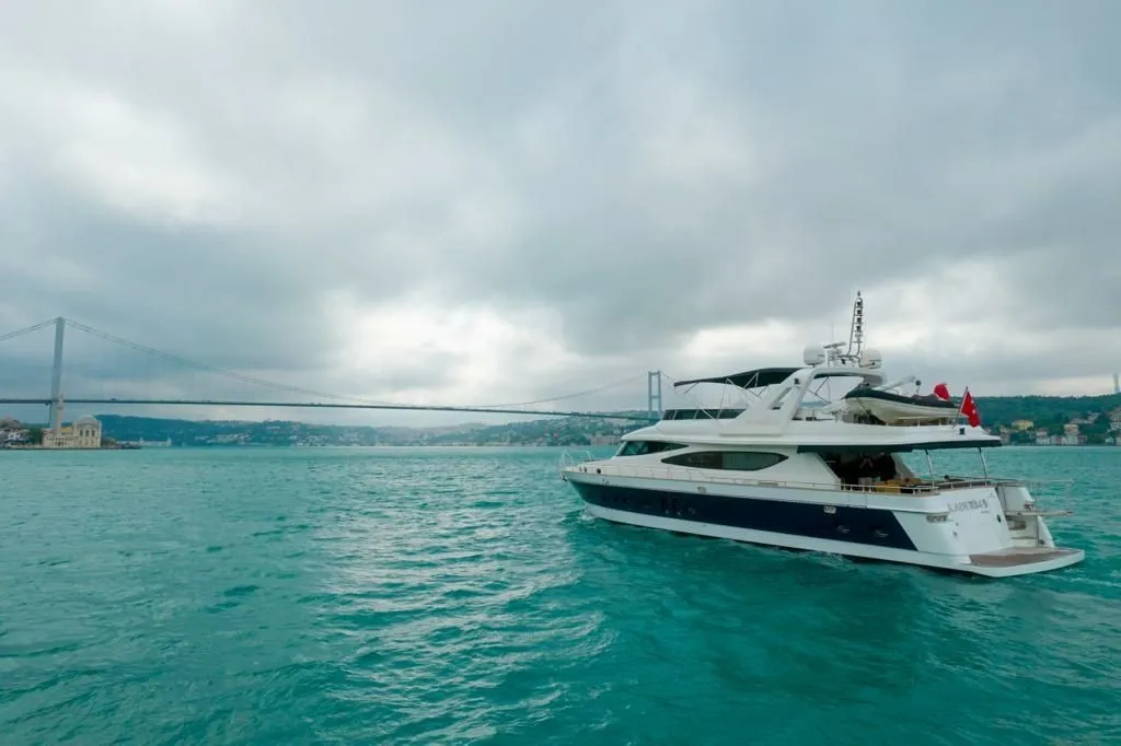 Rent a 26m 2 Cabin Motor Yacht in Istanbul