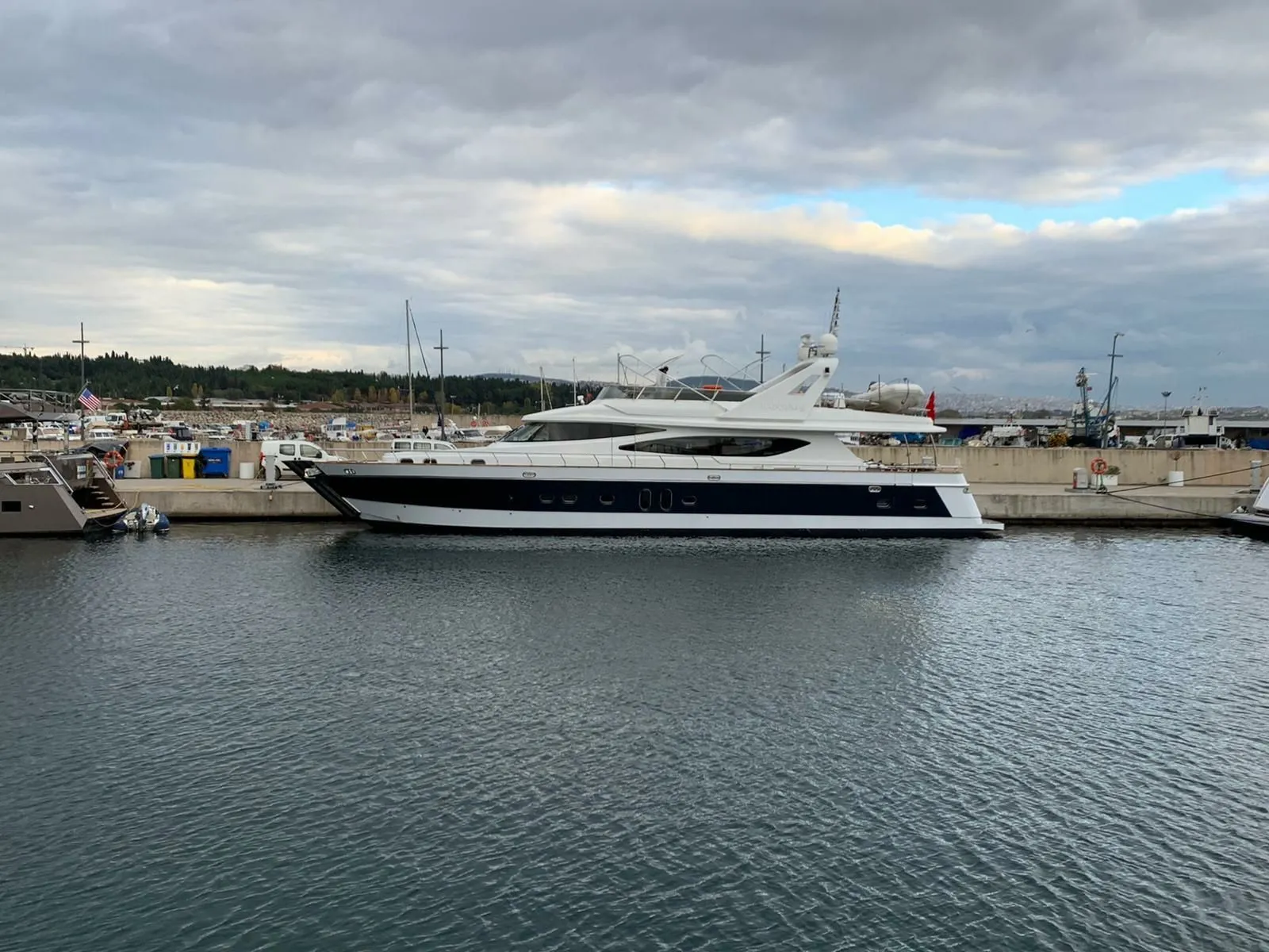 Kaderim 9 Charter Boat