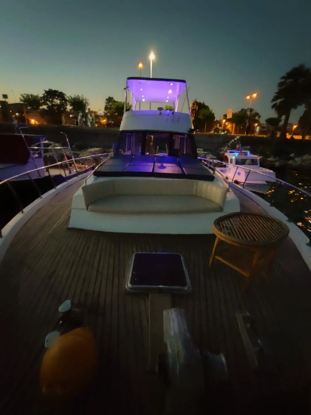 Ru Charter Boat