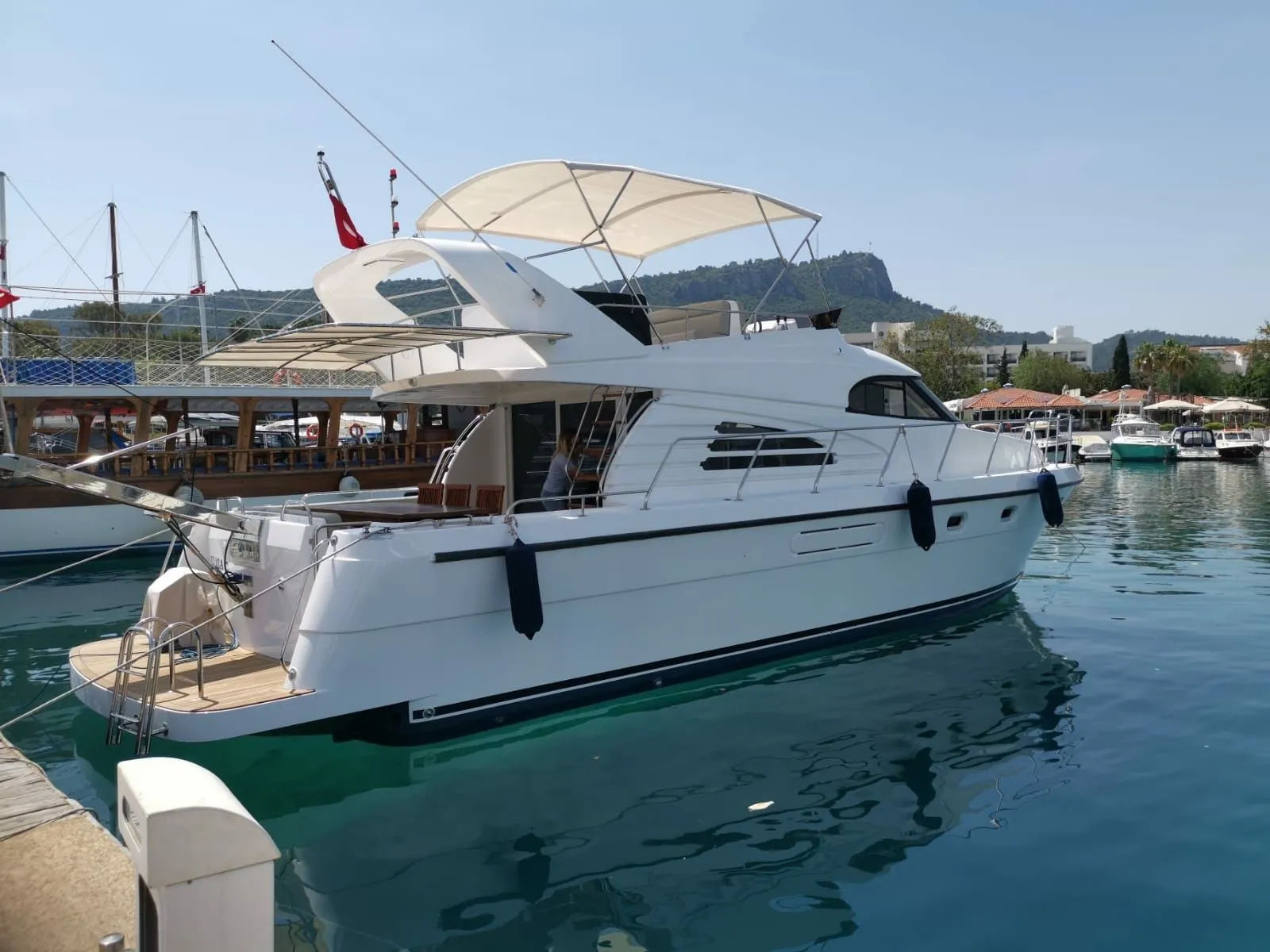 Eliza 2 Charterboot - 3