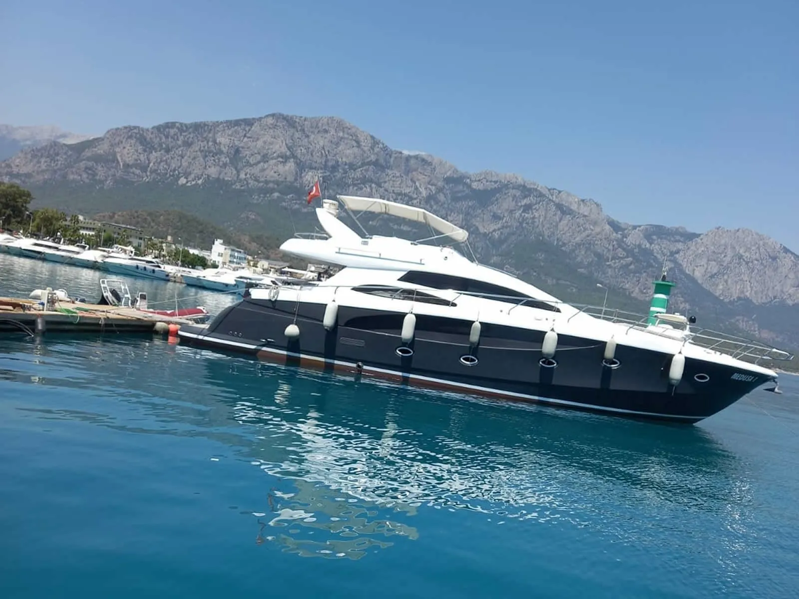 Medusa 1 Charter Boat