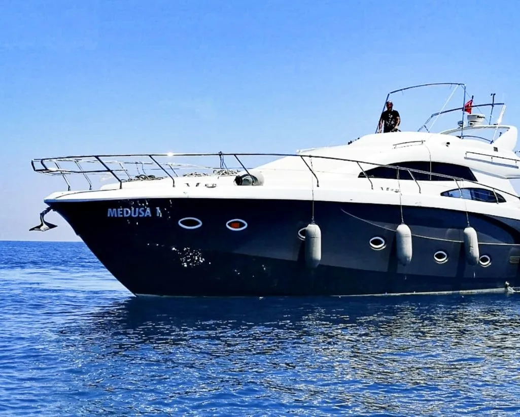 Rent a 18m Boat in Kemer