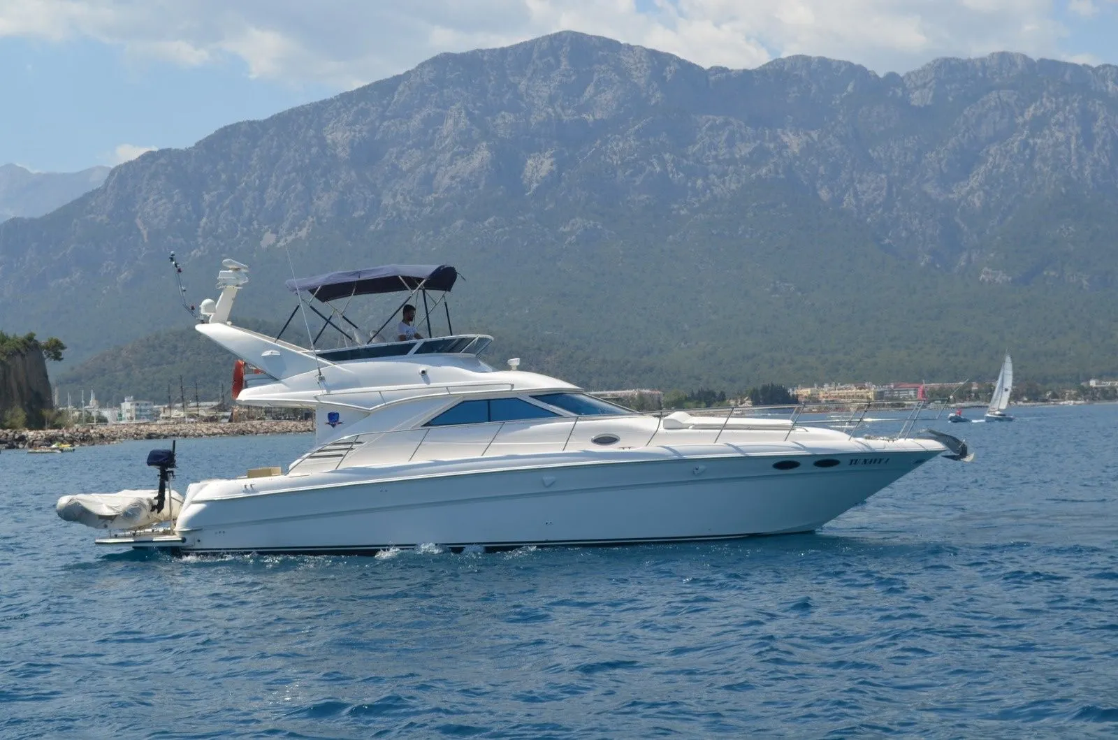 Rent a 15m 2 Cabin Motor Yacht in Kemer