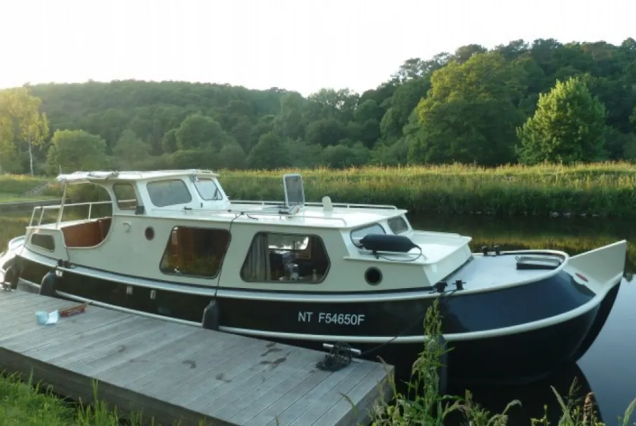 Les Canalous 75 Charter Boat
