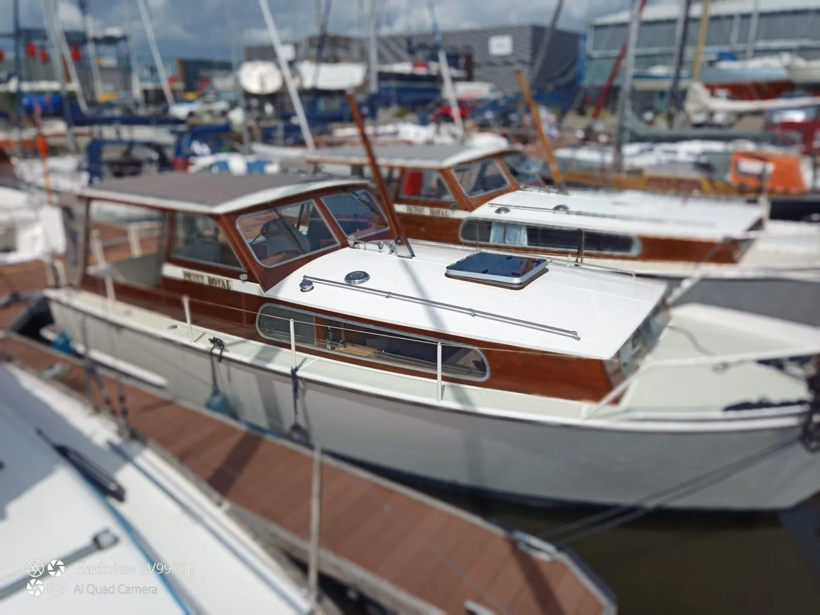 Explore Lemmer on a 8.6m Rental House Boat