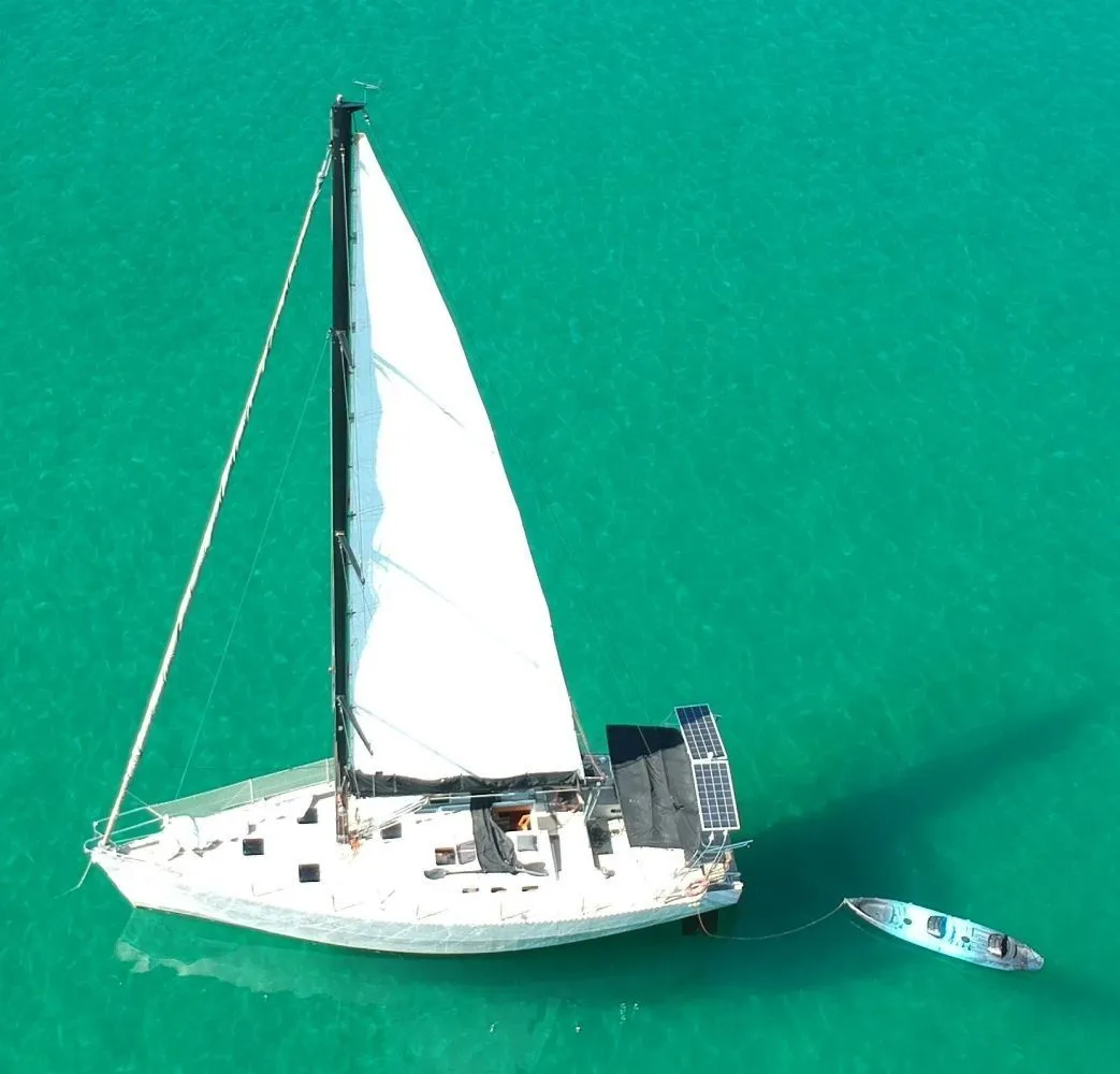Explore Trapiche de Canasvieiras on a 12.48m Rental Sailing Yacht
