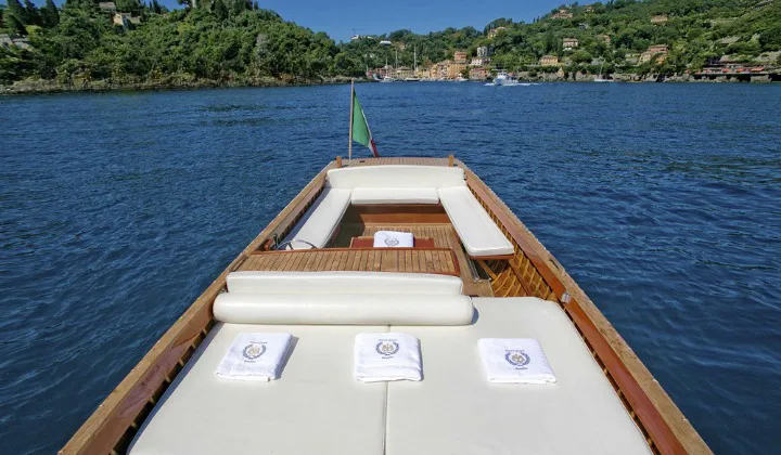 7.5m Portofino Mussini Giorgio Utility 748 Motor Boat Hire