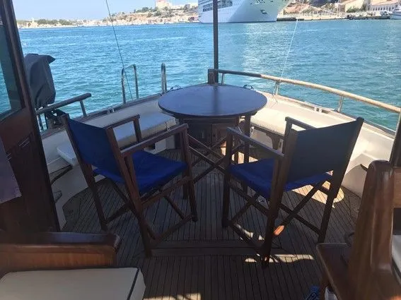 Núca Charter Boat