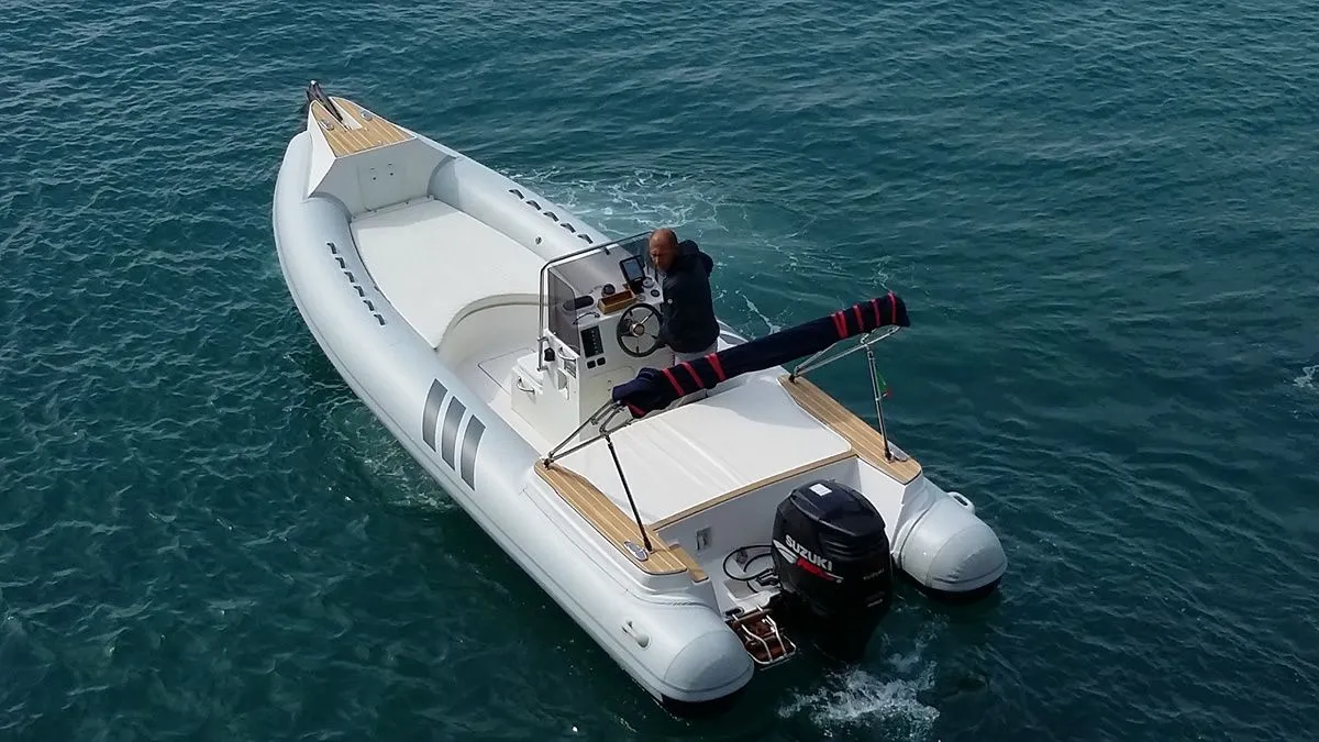 7m Monte Argentario Motor Boat Nadir 700 Hire
