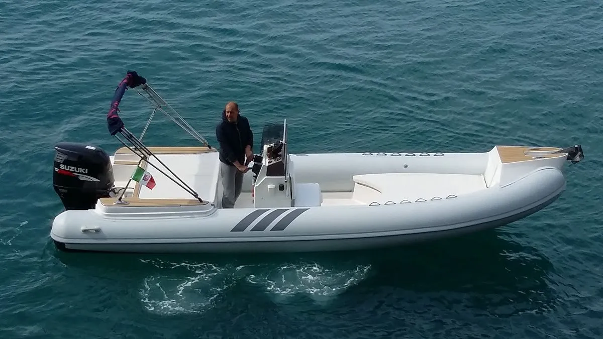 7m Monte Argentario Motor Boat Nadir 700 Hire