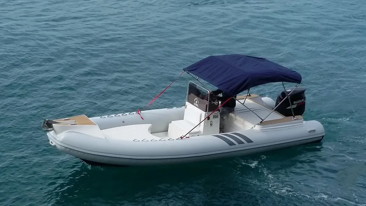 7m Monte Argentario Motor Boat Nadir 700 Hire
