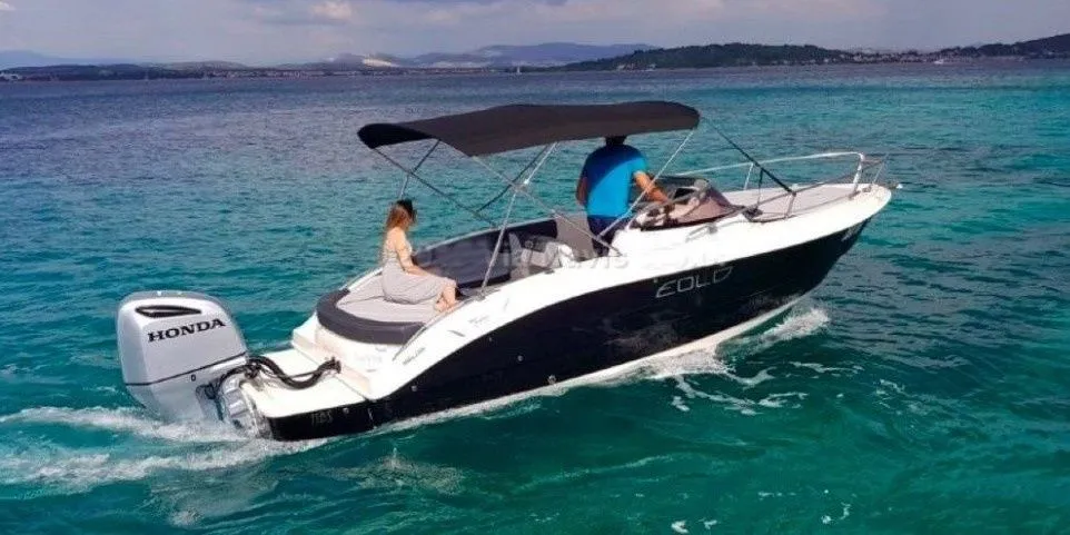 7.5m Vodice Nadirmarine Eolo Motor Boat Hire
