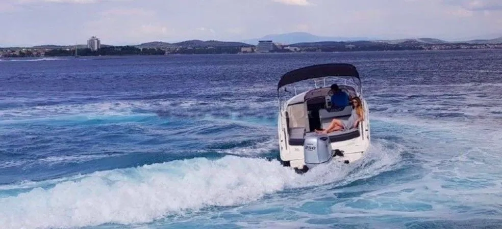 730 HBS Charter Boat