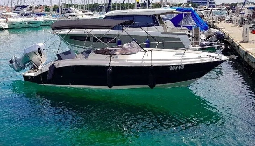 7.5m Vodice Nadirmarine Eolo Motor Boat Hire