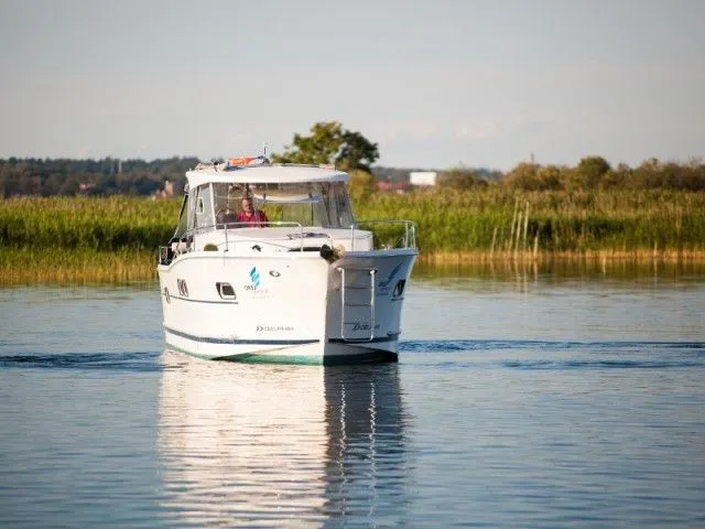 10.5m Wilkasy Motor Yacht Hire