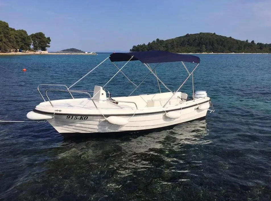 5m Lumbarda Nautika 500 Motor Boat Hire