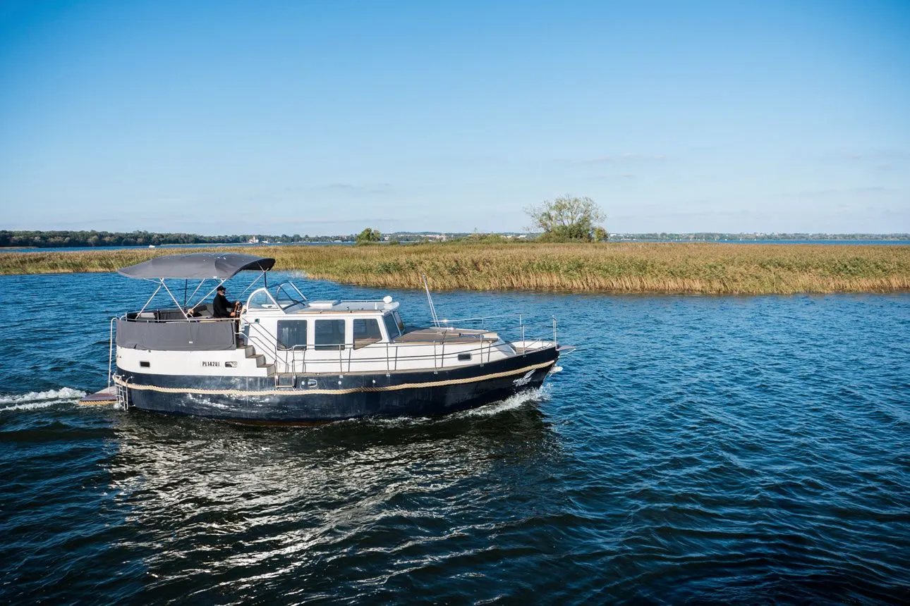 Aft Charter Boat