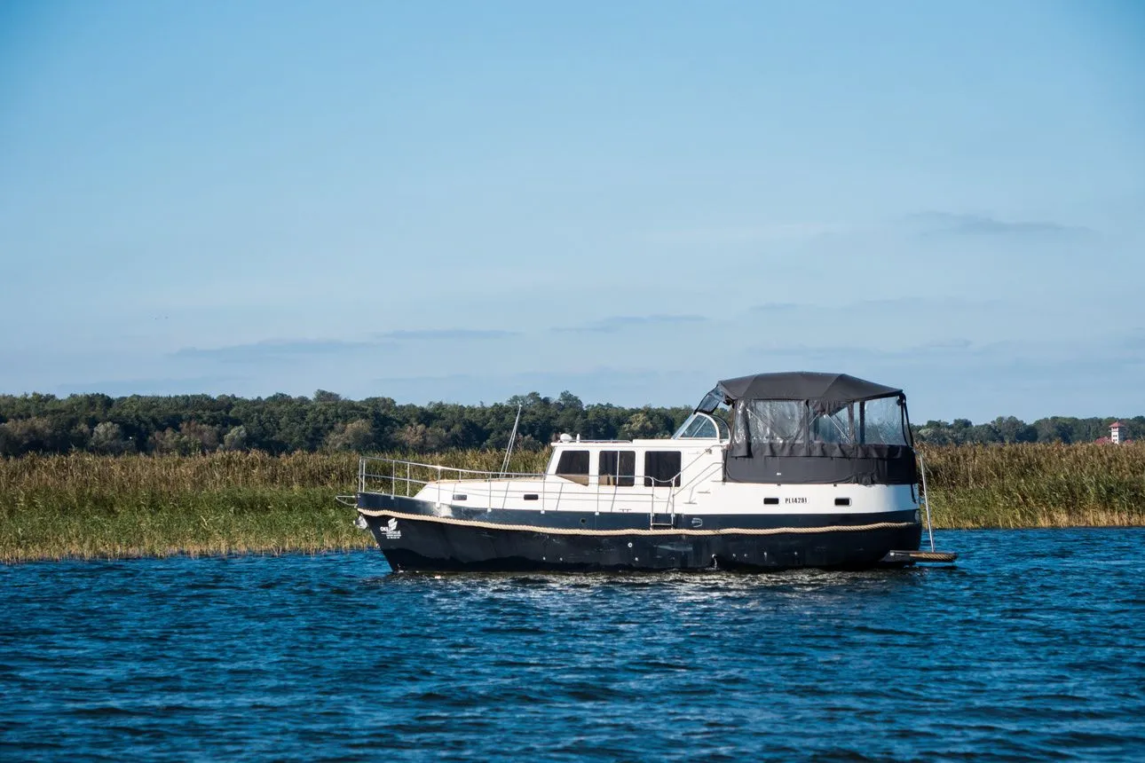 12.7m Wilkasy Boat Hire