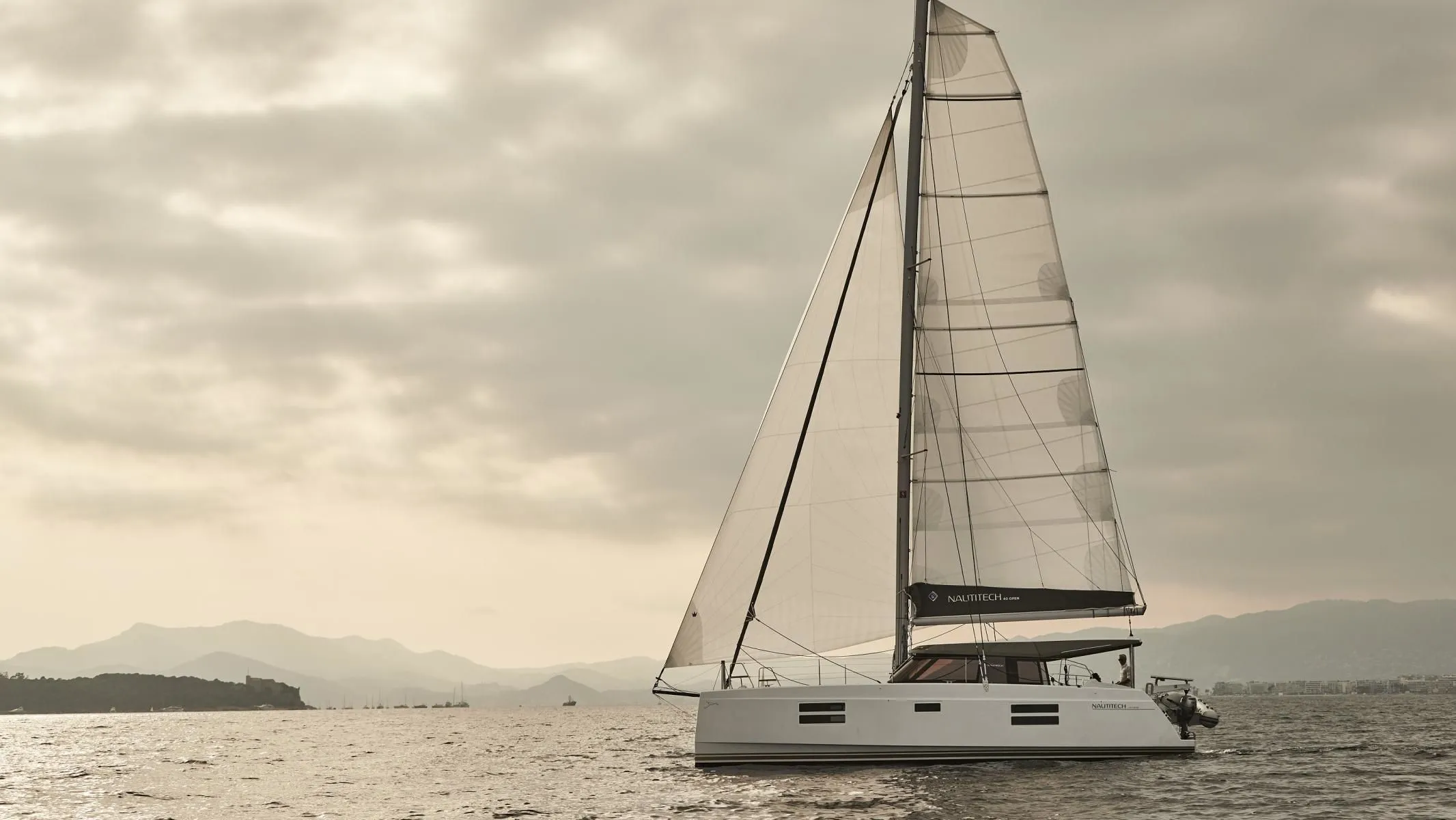 12m Lelystad Catamaran Hire