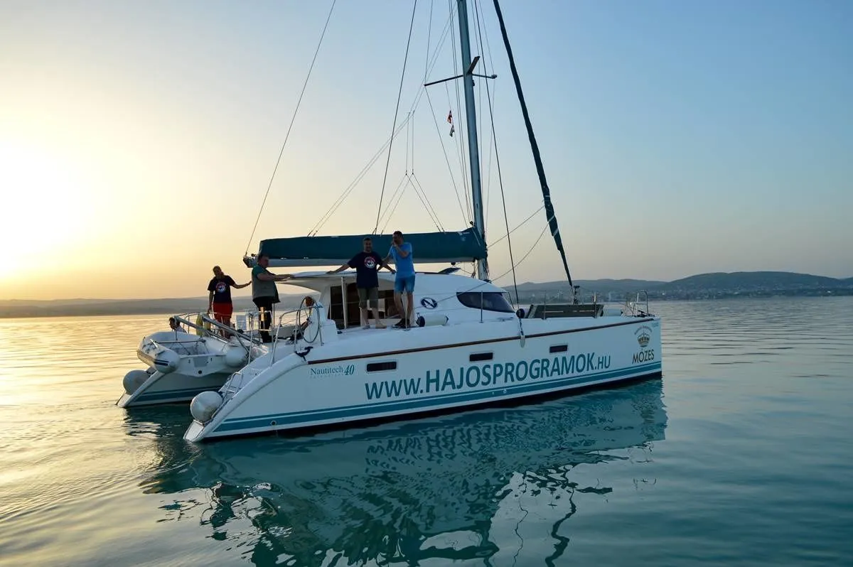 11.98m Balatonkenese Catamaran Nautitech 40 Hire