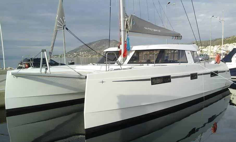 12m Salamina Boat Hire