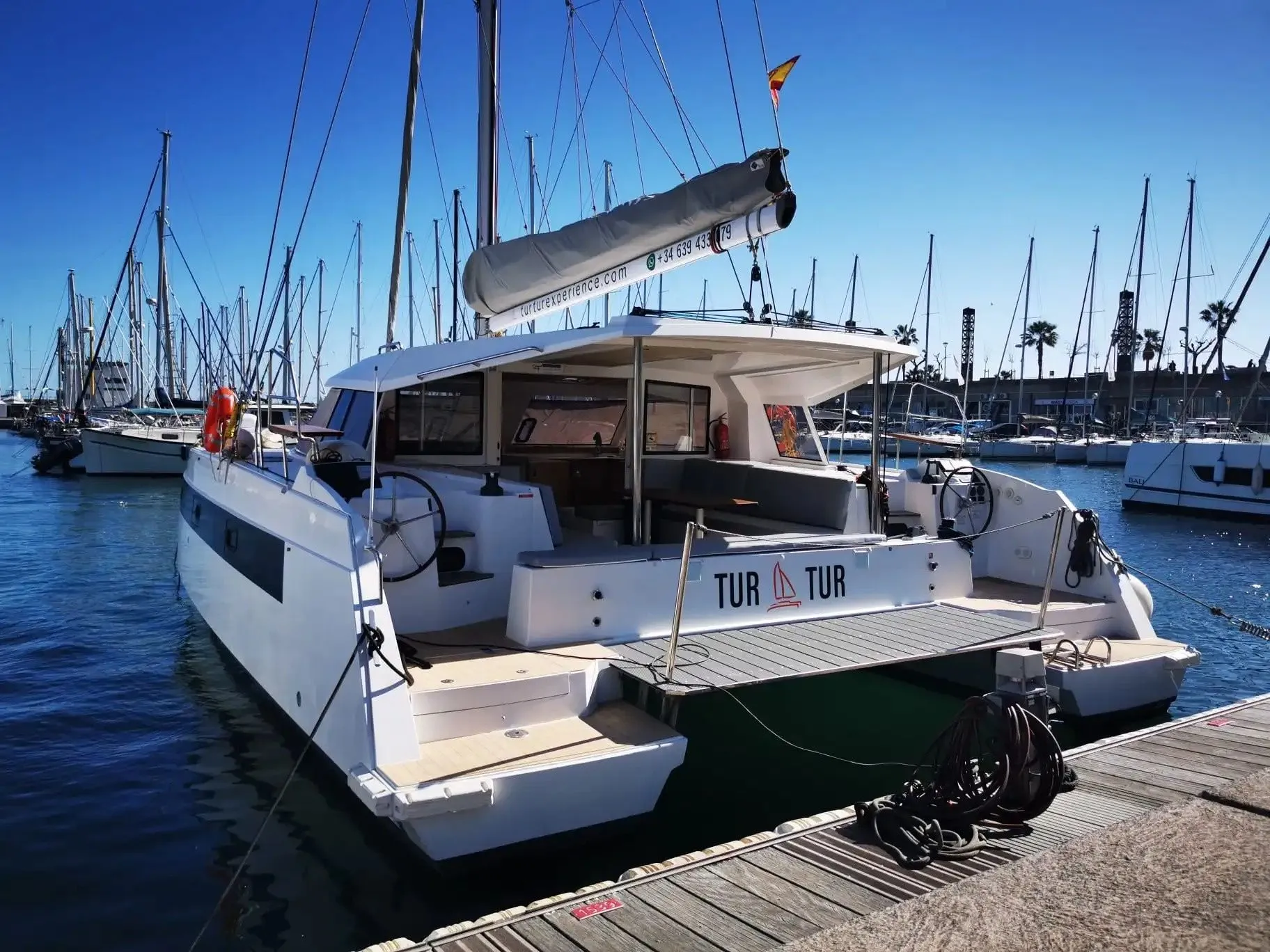 Rent a 12m Nautitech 40 in Barcelona