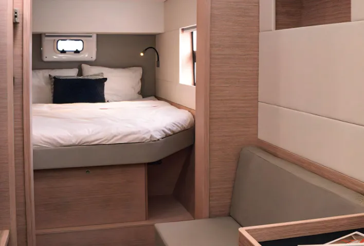 Untethered Charterboot - 5