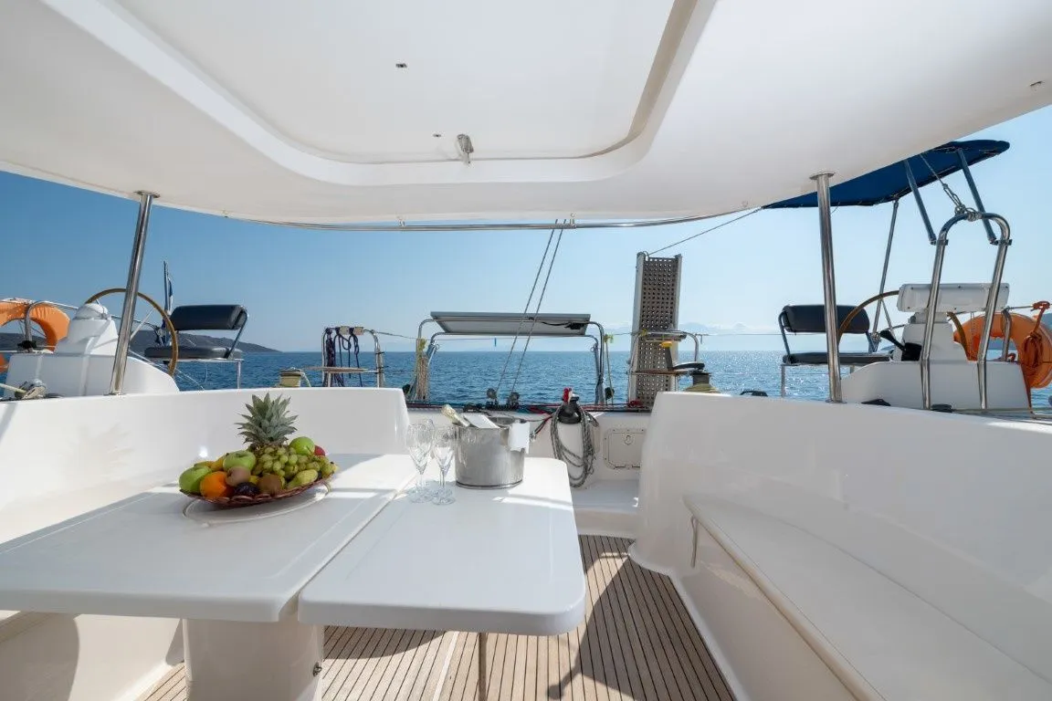 Amfitriti Charter Boat